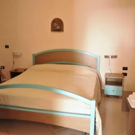 Tenuta Monte Sant'angelo * Neapol